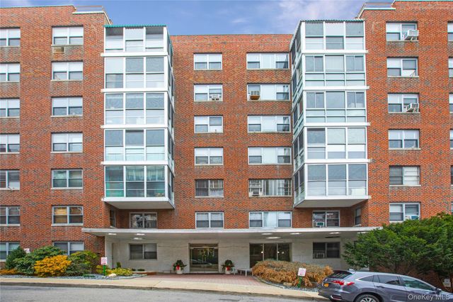 2 Washington Square 1G, Larchmont, NY 10538