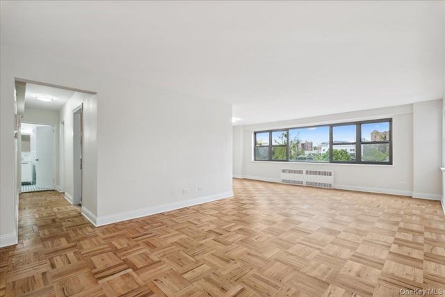 2 Washington Square 1G, Larchmont, NY 10538
