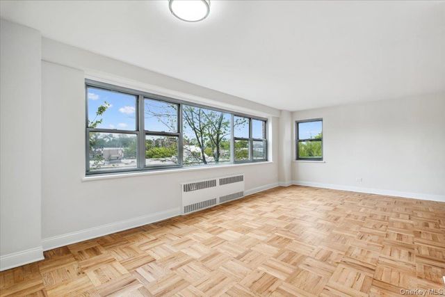 2 Washington Square 1G, Larchmont, NY 10538