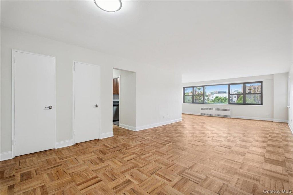 2 Washington Square 1G, Larchmont, NY 10538