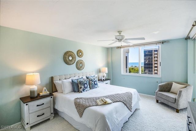 21 Bluebill AVE B806, Naples, FL 34108