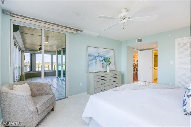 21 Bluebill AVE B806, Naples, FL 34108