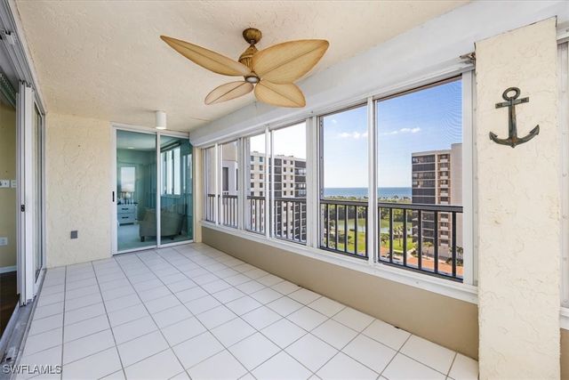 21 Bluebill AVE B806, Naples, FL 34108