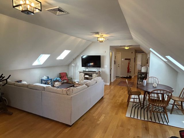 116 Chestnut St 5, Waltham, MA 02453
