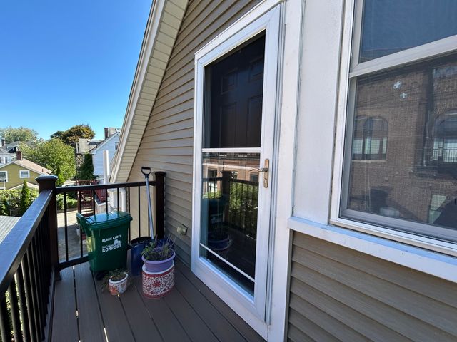 116 Chestnut St 5, Waltham, MA 02453