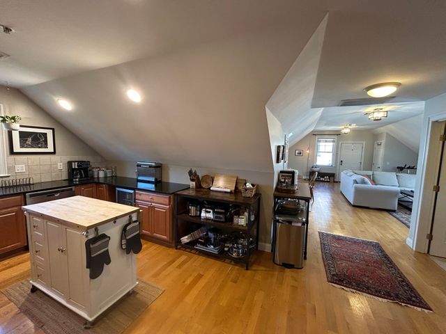 116 Chestnut St 5, Waltham, MA 02453