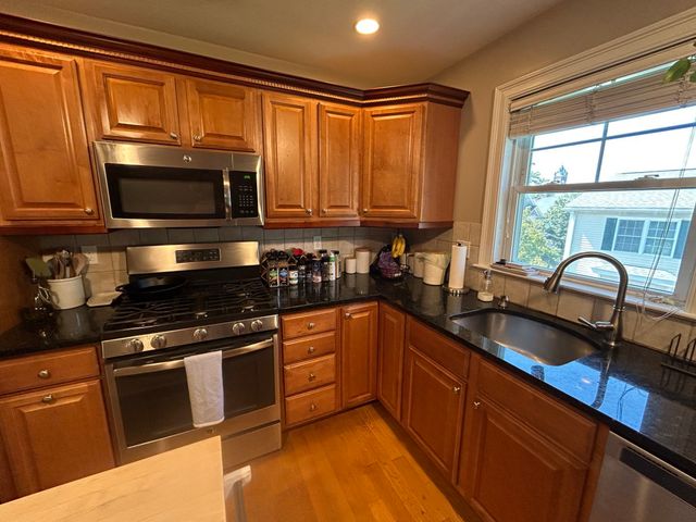 116 Chestnut St 5, Waltham, MA 02453