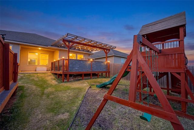 3508 Furrow Drive, Yukon, OK 73099