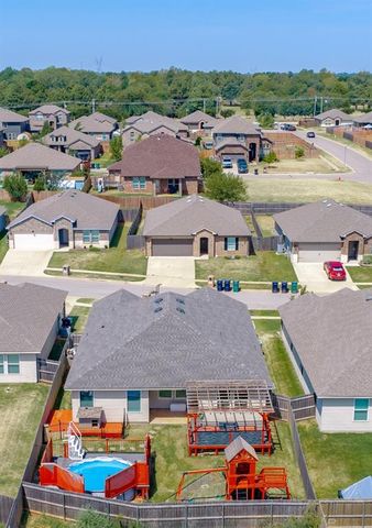3508 Furrow Drive, Yukon, OK 73099