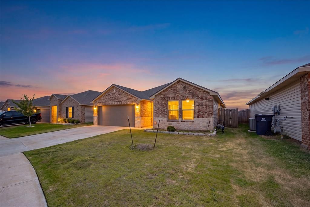 3508 Furrow Drive, Yukon, OK 73099