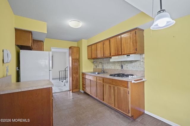 12 Sheinfine Avenue, South River, NJ 08882