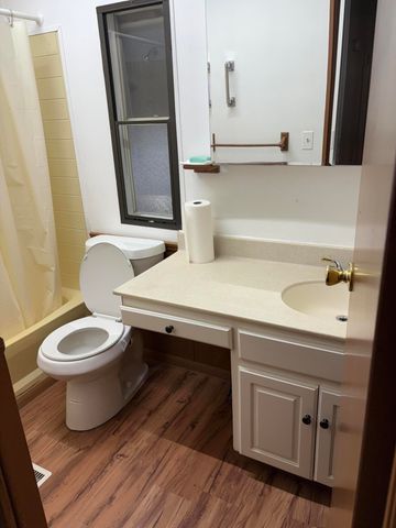 125 Compton DR, Elliston, VA 24087