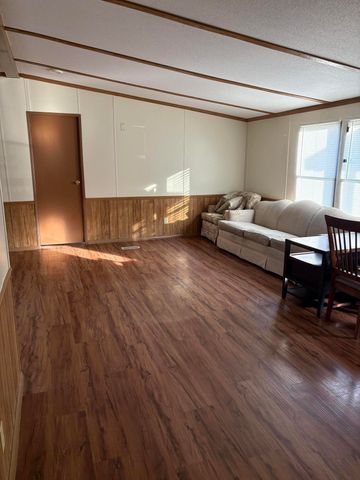 125 Compton DR, Elliston, VA 24087