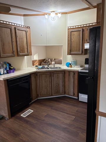 125 Compton DR, Elliston, VA 24087