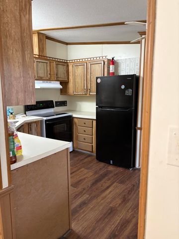 125 Compton DR, Elliston, VA 24087