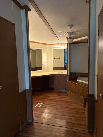 125 Compton DR, Elliston, VA 24087