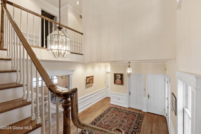 660 N Broadway, Saratoga Springs, NY 12866