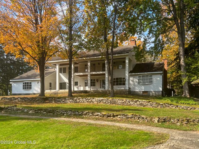 660 N Broadway, Saratoga Springs, NY 12866