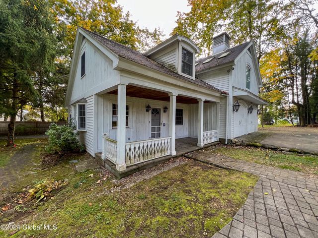 660 N Broadway, Saratoga Springs, NY 12866