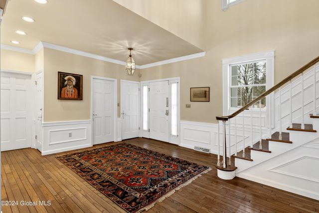 660 N Broadway, Saratoga Springs, NY 12866