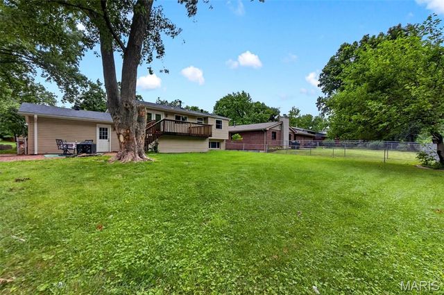 547 Golfwood Drive, Ballwin, MO 63021