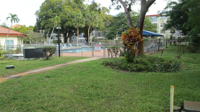 3001 NW 48th Avenue 237, Lauderdale Lakes, FL 33313
