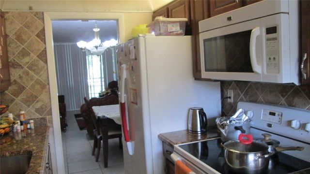 3001 NW 48th Avenue 237, Lauderdale Lakes, FL 33313