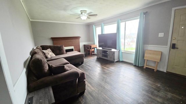 295 Private Road 660, South Point, OH 45680