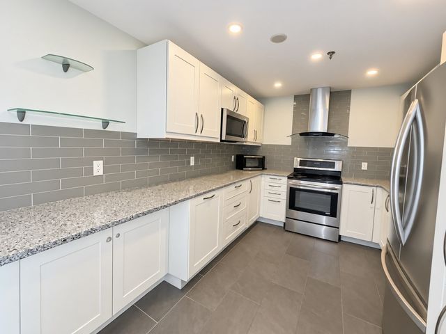 3920 Mystic Valley Parkway 322, Medford, MA 02155