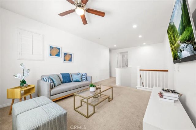 22588 Lamplight, Saugus, CA 91350