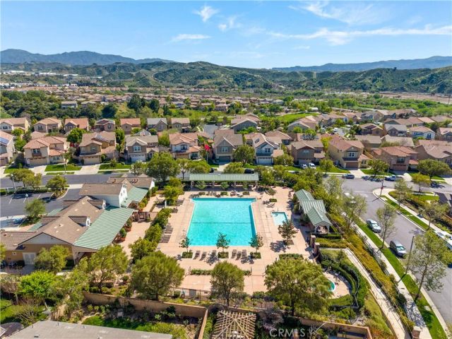 22588 Lamplight, Saugus, CA 91350