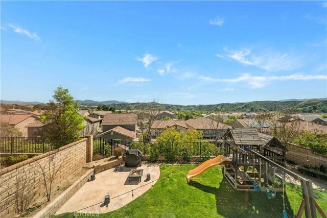 22588 Lamplight, Saugus, CA 91350