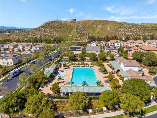 22588 Lamplight, Saugus, CA 91350