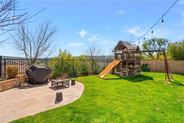 22588 Lamplight, Saugus, CA 91350