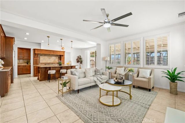 22588 Lamplight, Saugus, CA 91350