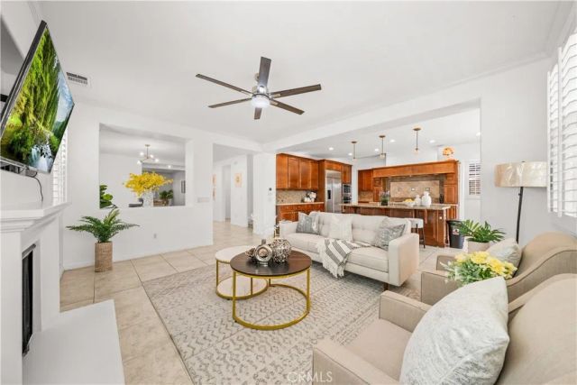 22588 Lamplight, Saugus, CA 91350