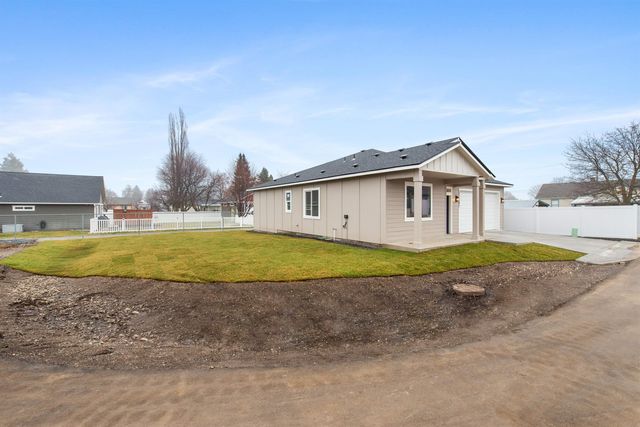 17807 E 3rd Ln, Spokane Valley, WA 99016