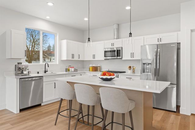 17807 E 3rd Ln, Spokane Valley, WA 99016