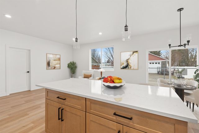 17807 E 3rd Ln, Spokane Valley, WA 99016