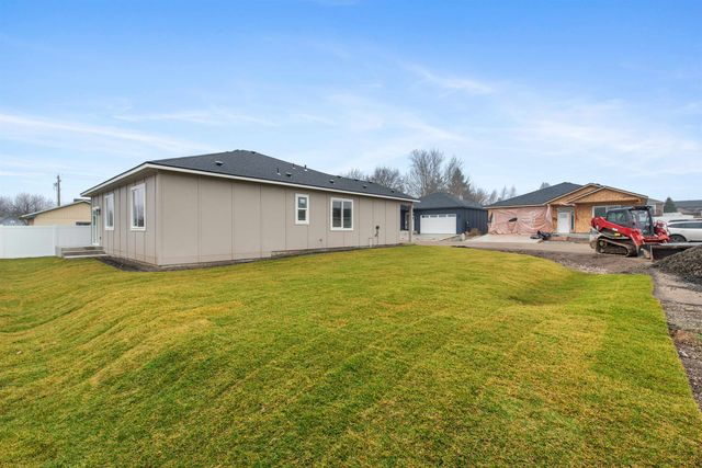 17807 E 3rd Ln, Spokane Valley, WA 99016