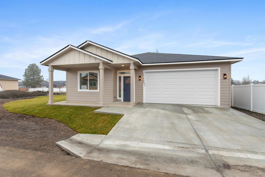 17807 E 3rd Ln, Spokane Valley, WA 99016