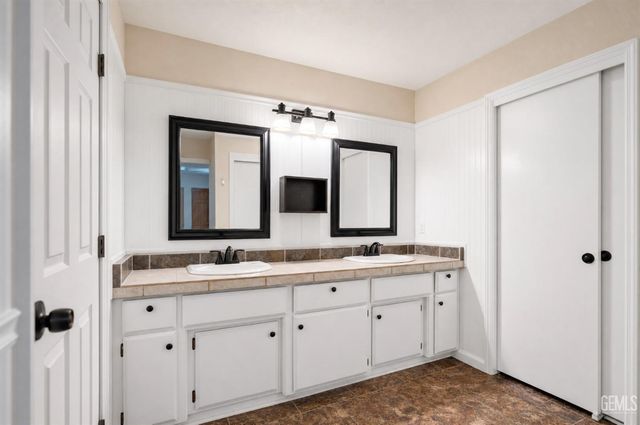 3000 Verdant, Bakersfield, CA 93309