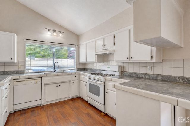 3000 Verdant, Bakersfield, CA 93309