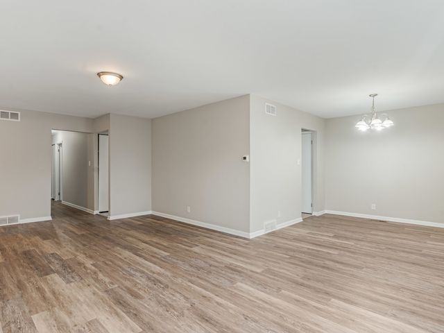 322 Rockhurst Road, Bolingbrook, IL 60440