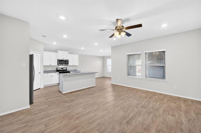 2411 Mulligan Lane, Navasota, TX 77868