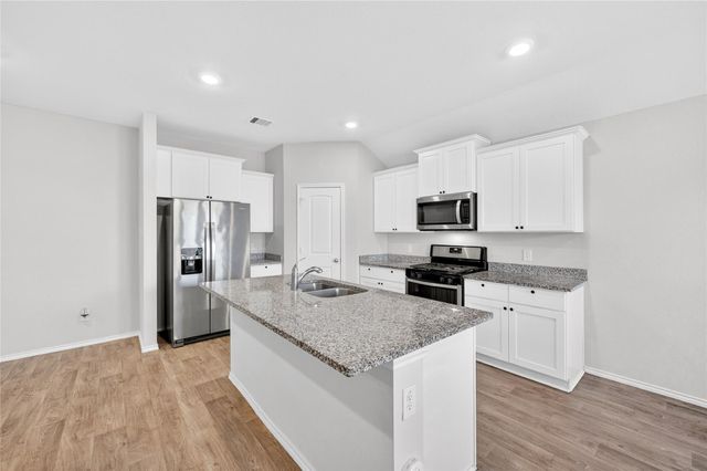 2411 Mulligan Lane, Navasota, TX 77868