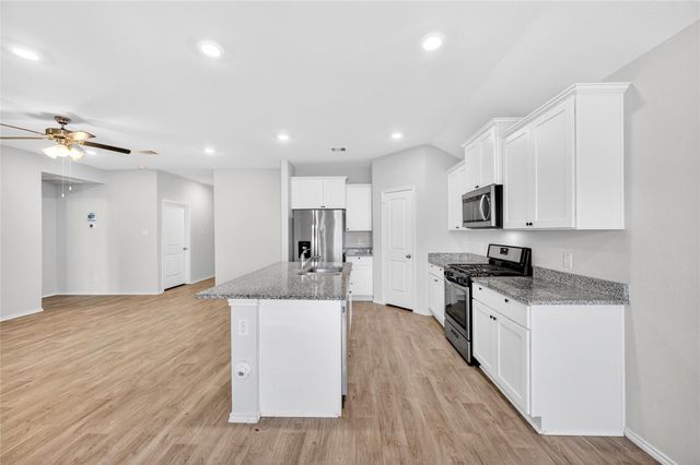 2411 Mulligan Lane, Navasota, TX 77868