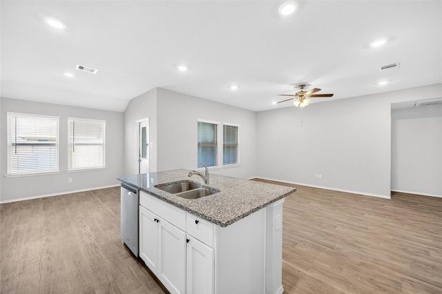 2411 Mulligan Lane, Navasota, TX 77868