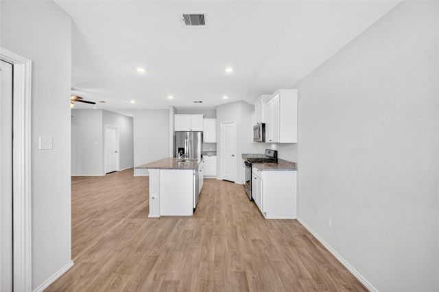 2411 Mulligan Lane, Navasota, TX 77868