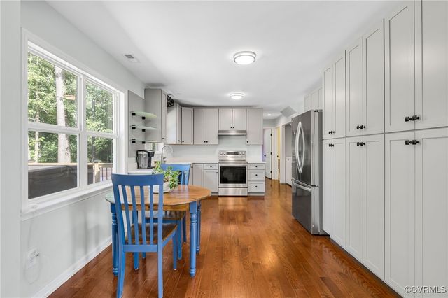 15410 Rowlett Rd, Chesterfield, VA 23838